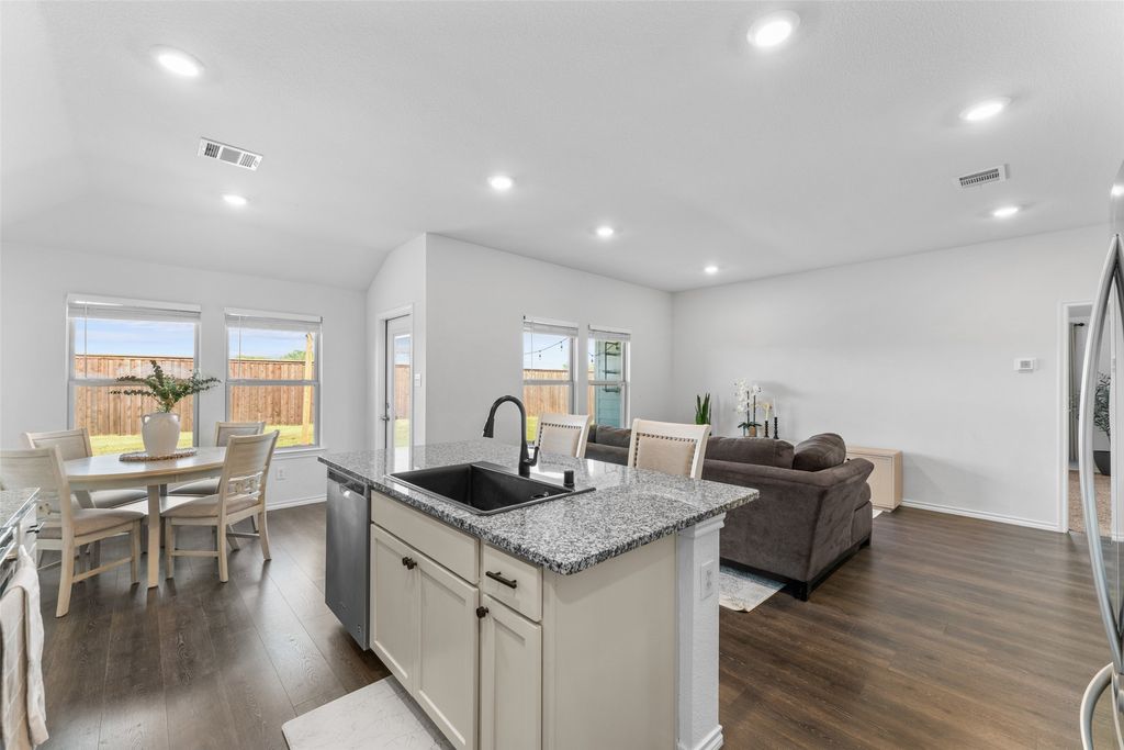 1322 Community Way, Royse City, TX 75189