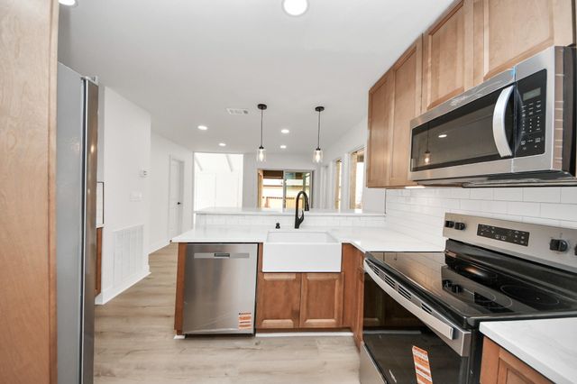 13946 Dolphin Drive, Willis, TX 77318