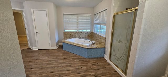 137 Oakview Road, Gainesville, TX 76240
