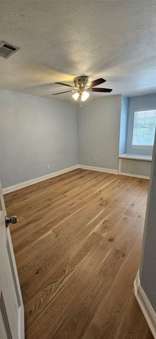 137 Oakview Road, Gainesville, TX 76240