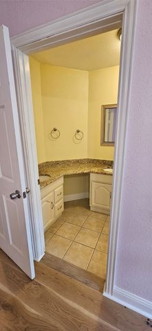 137 Oakview Road, Gainesville, TX 76240