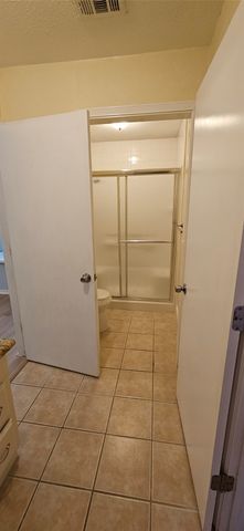 137 Oakview Road, Gainesville, TX 76240