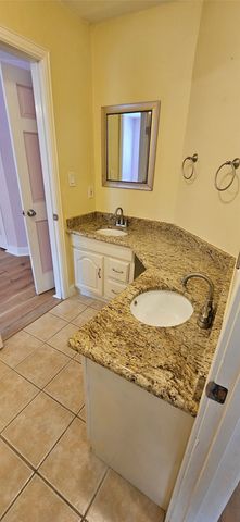 137 Oakview Road, Gainesville, TX 76240