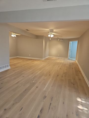 137 Oakview Road, Gainesville, TX 76240