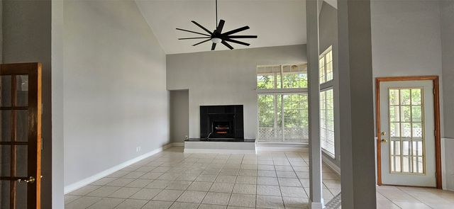 137 Oakview Road, Gainesville, TX 76240