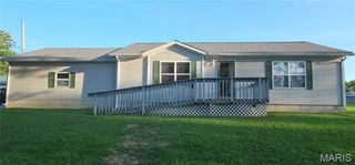 8 N Railroad Street, Freeburg, IL 62243