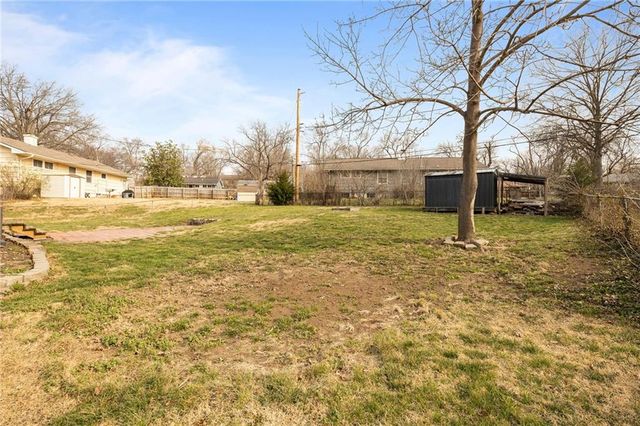 3704 E 107th Street, Kansas City, MO 64137