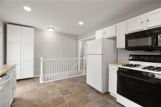 3704 E 107th Street, Kansas City, MO 64137