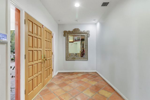 204 Chinook Lane, Jupiter, FL 33458