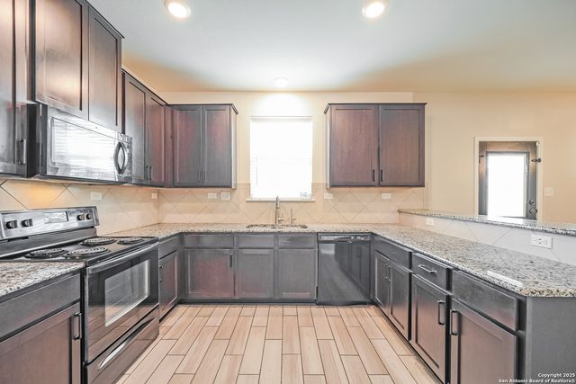 9839 Overlook, San Antonio, TX 78245