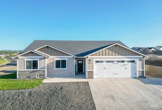 1736 Golden Hills Dr, Lewiston, ID 83501