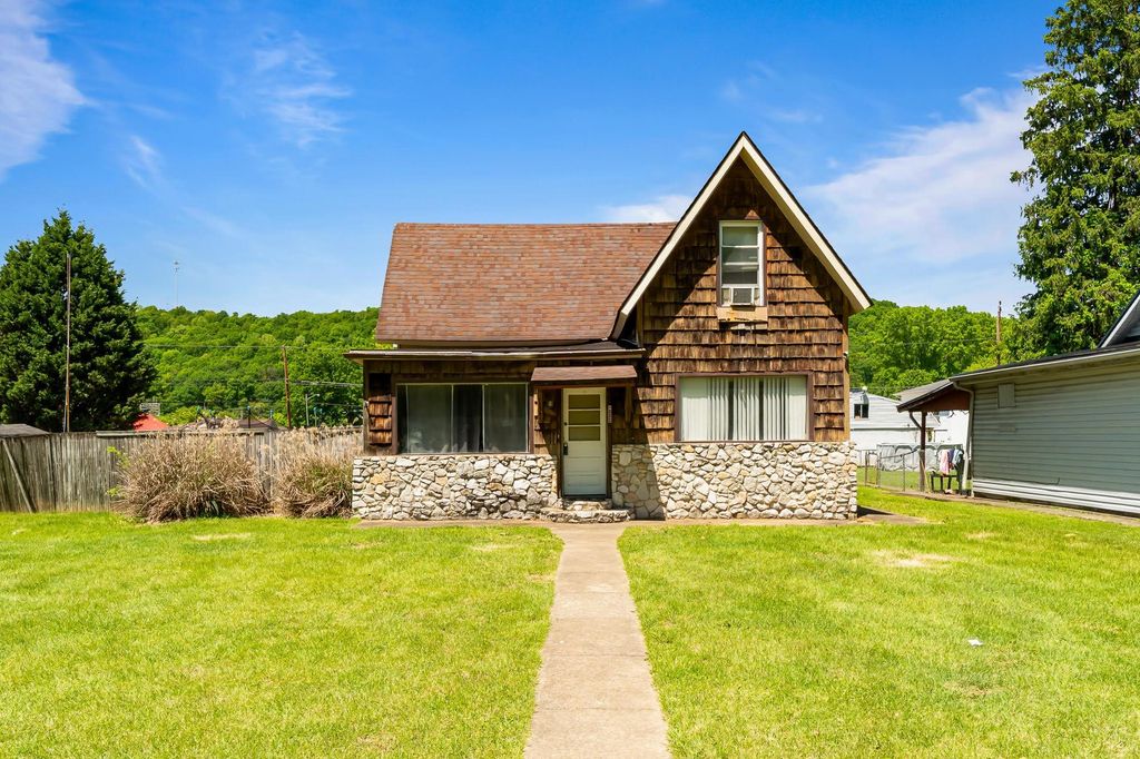 3712 Riverside Drive, Huntington, WV 25705