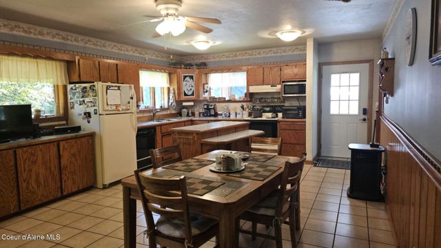 22902 E KING ST, Cataldo, ID 83810