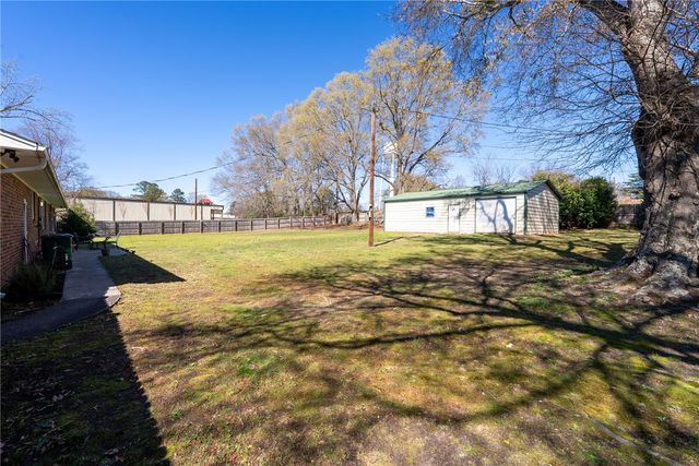 300 N Green Street, Williamston, SC 29697