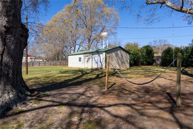 300 N Green Street, Williamston, SC 29697