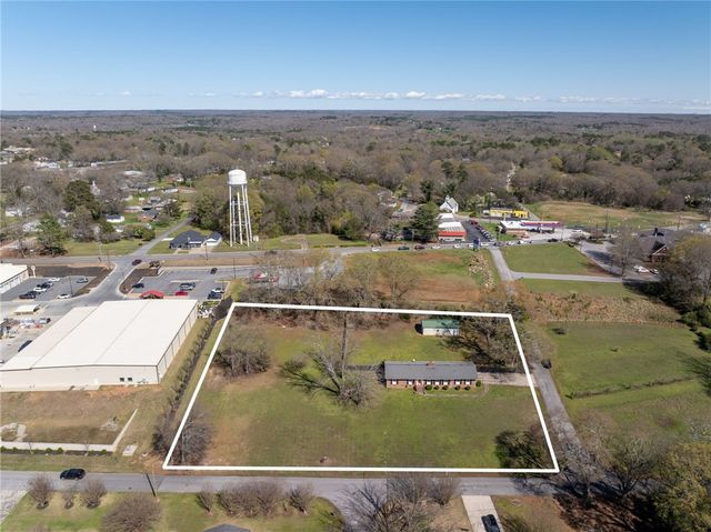 300 N Green Street, Williamston, SC 29697