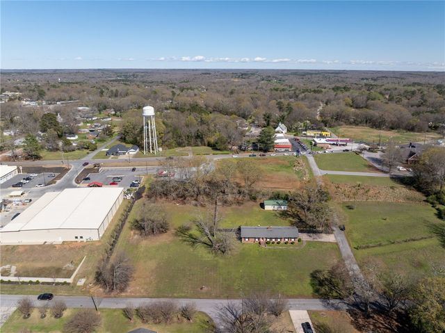 300 N Green Street, Williamston, SC 29697