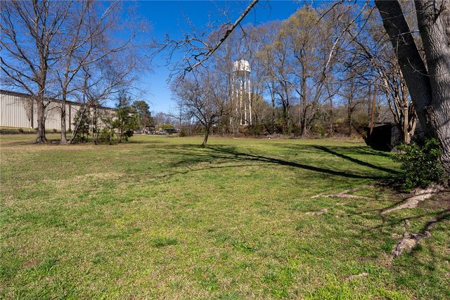 300 N Green Street, Williamston, SC 29697