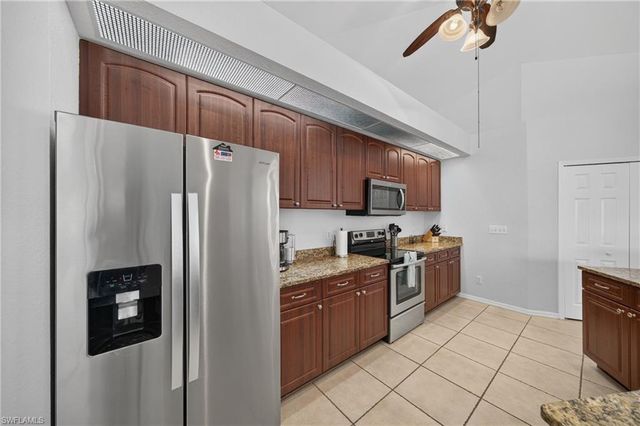 519 NE 19th TER, Cape Coral, FL 33909
