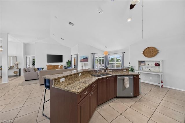 519 NE 19th TER, Cape Coral, FL 33909