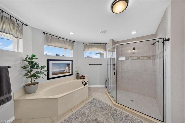 519 NE 19th TER, Cape Coral, FL 33909