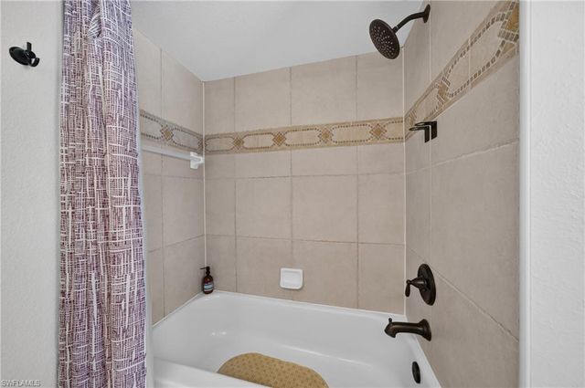 519 NE 19th TER, Cape Coral, FL 33909