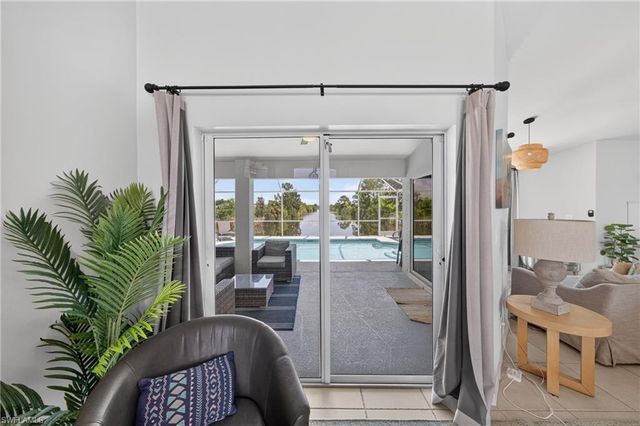 519 NE 19th TER, Cape Coral, FL 33909