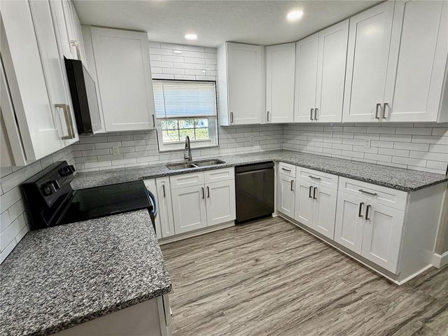 107 SHIRLEY COURT, Eagle Lake, FL 33839