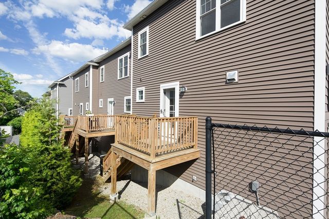 150 Quincy Ave 3A, Quincy, MA 02169