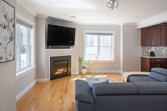 150 Quincy Ave 3A, Quincy, MA 02169