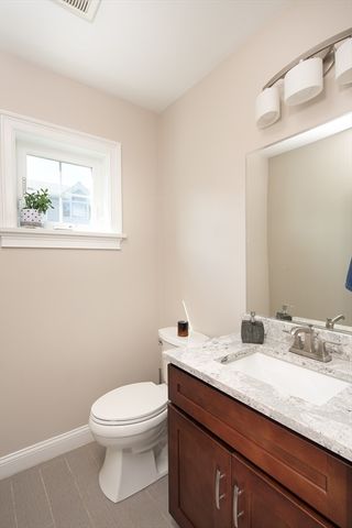 150 Quincy Ave 3A, Quincy, MA 02169