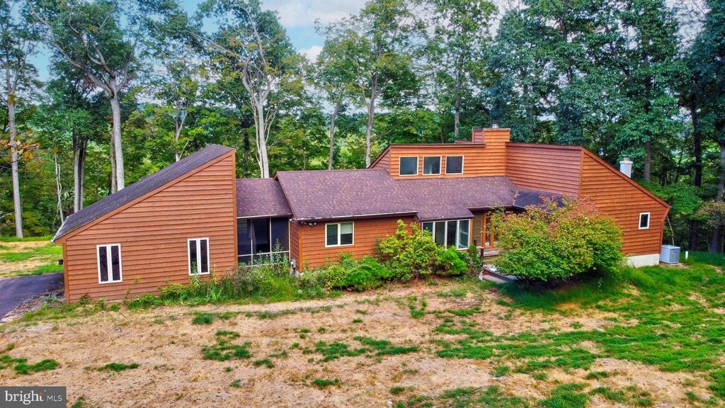 133 BAVINGTON RD, Perkiomenville, PA 18074