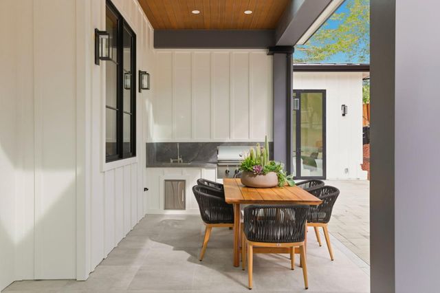 2319 Warner Range Avenue, Menlo Park, CA 94025