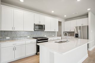 6636 Valley Lake Lane, Fort Worth, TX 76036