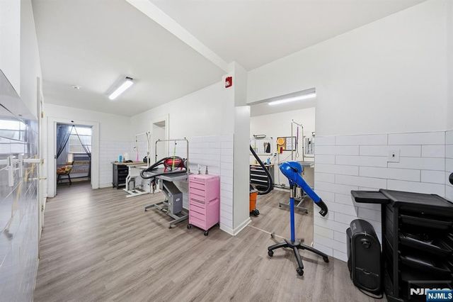 220 Park Avenue, East Rutherford, NJ 07073