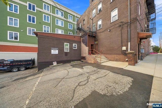 220 Park Avenue, East Rutherford, NJ 07073