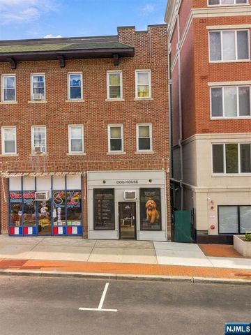 220 Park Avenue, East Rutherford, NJ 07073