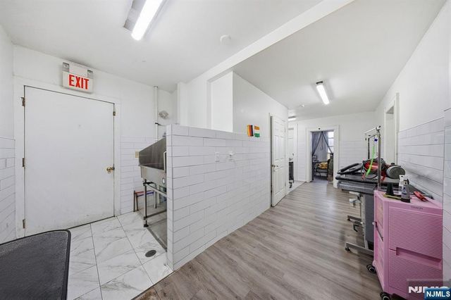 220 Park Avenue, East Rutherford, NJ 07073