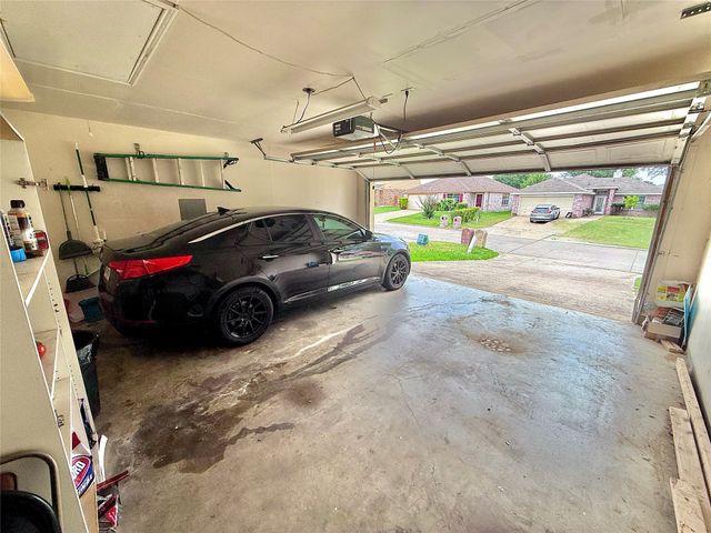 101 Jackson Drive, Terrell, TX 75160