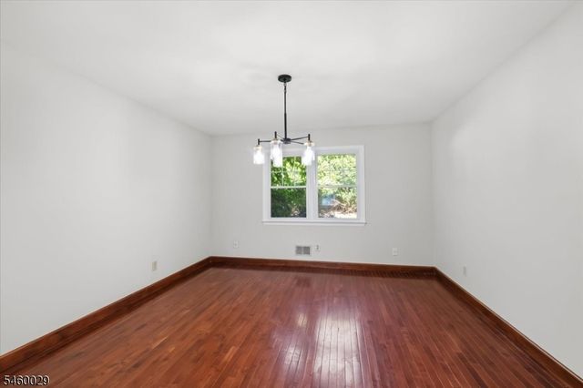 45 Holyoke Rd, Wayne Twp., NJ 07470