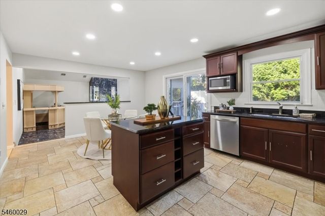 45 Holyoke Rd, Wayne Twp., NJ 07470