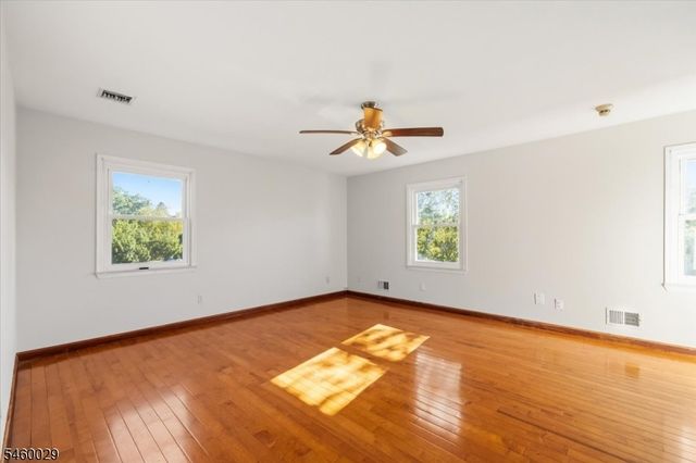 45 Holyoke Rd, Wayne Twp., NJ 07470