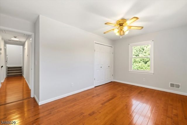 45 Holyoke Rd, Wayne Twp., NJ 07470