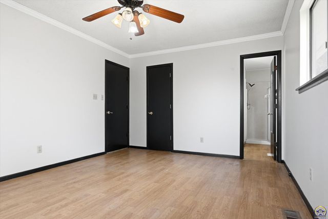 2724 SW Tutbury Town RD, Topeka, KS 66614