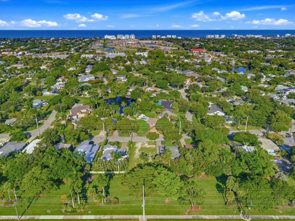 916 13th ST N, NAPLES, FL 34102 — photo 3