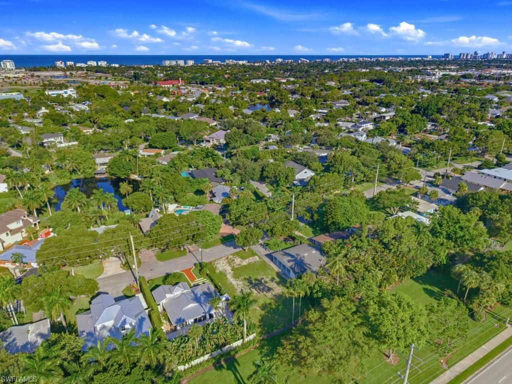 916 13th ST N, NAPLES, FL 34102 — photo 4