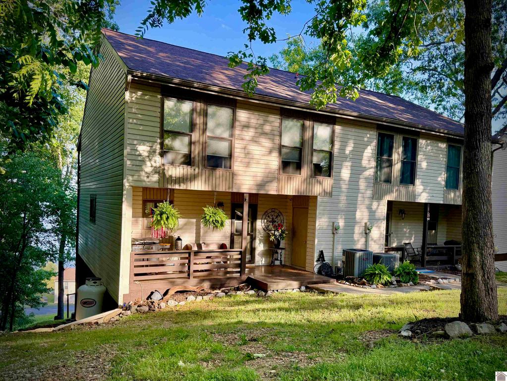 328 Champion Hills Unit 16 A, Kuttawa, KY 42055