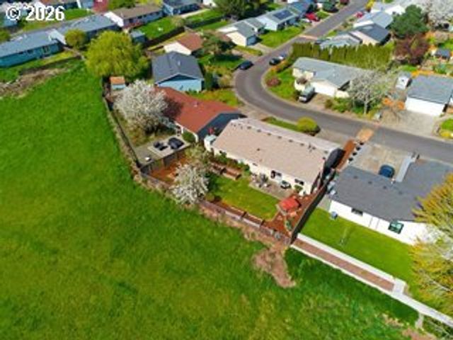 1365 Se DUKE Dr, Hillsboro, OR 97123