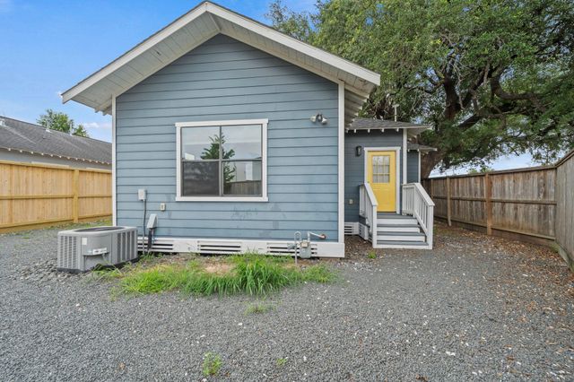 4734 Bell Street B, Houston, TX 77023