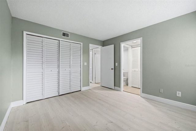 4873 PURITAN CIRCLE 2401, Tampa, FL 33617